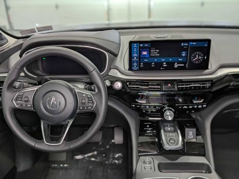 Used 2025 Acura MDX SH-AWD w/ Technology Package image 5