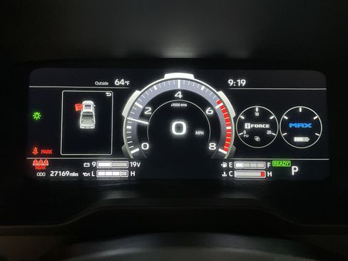 Used 2024 Toyota Tundra Limited image 21