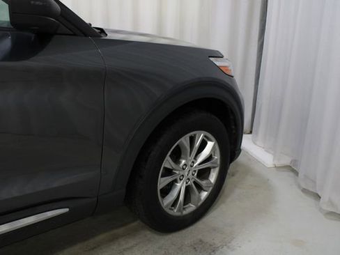 Used 2020 Ford Explorer XLT w/ Equipment Group 202A AWD/4WD image 27
