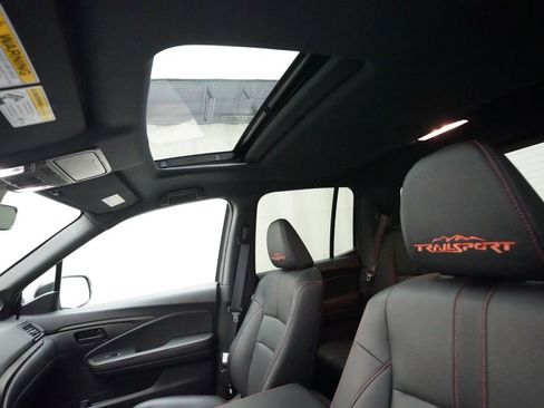 Certified 2025 Honda Ridgeline TrailSport image 31