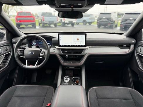 Used 2025 Ford Explorer ST AWD/4WD image 2