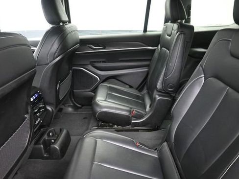 Used 2021 Jeep Grand Cherokee L Limited AWD/4WD image 18