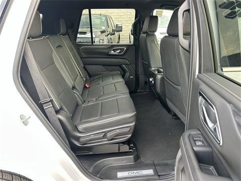 Used 2024 GMC Yukon SLT image 26