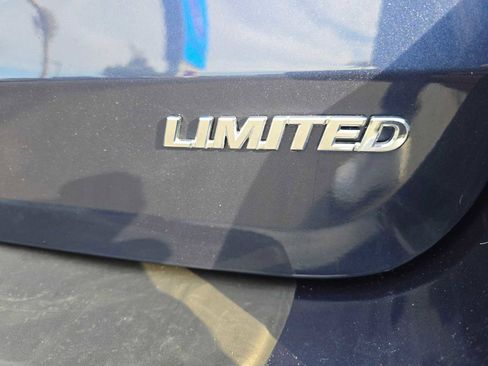 Used 2019 Toyota Sienna Limited image 14