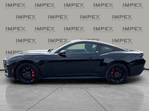 Used 2025 Ford Mustang GT Premium RWD image 2