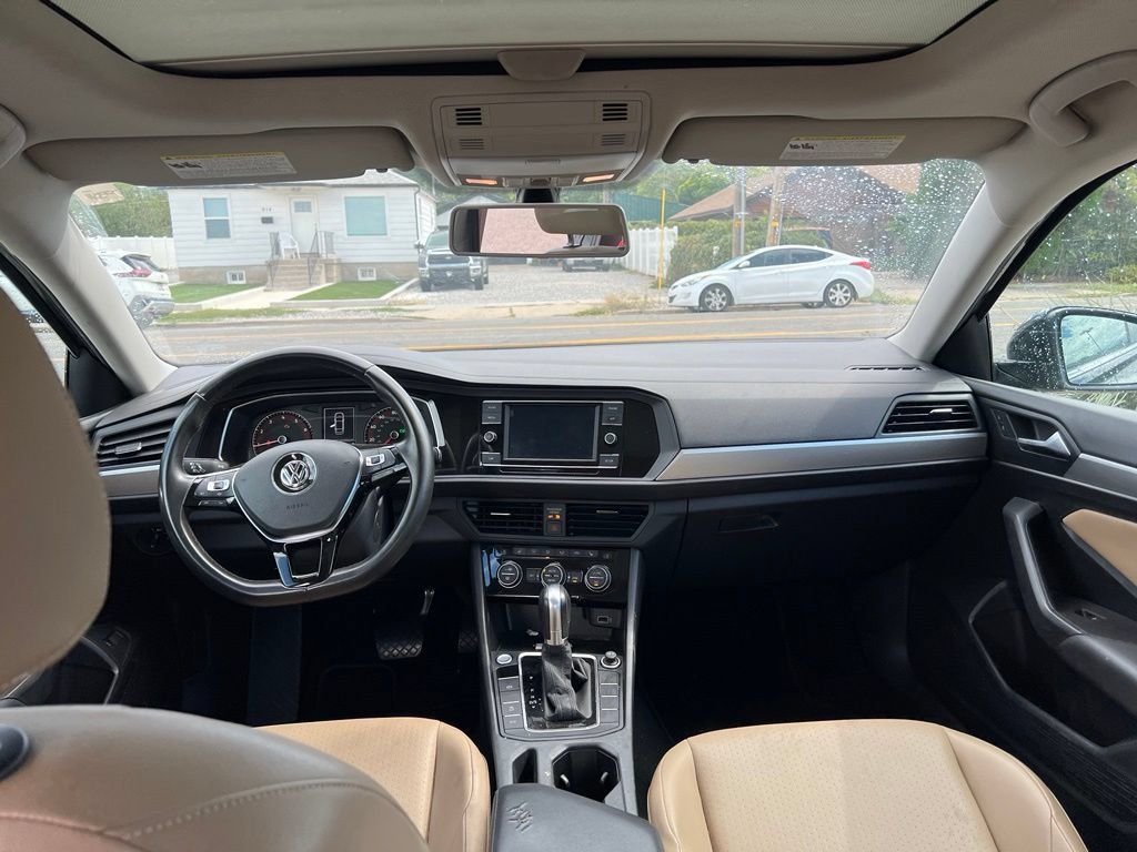 Used 2019 Volkswagen Jetta SE FWD image 6