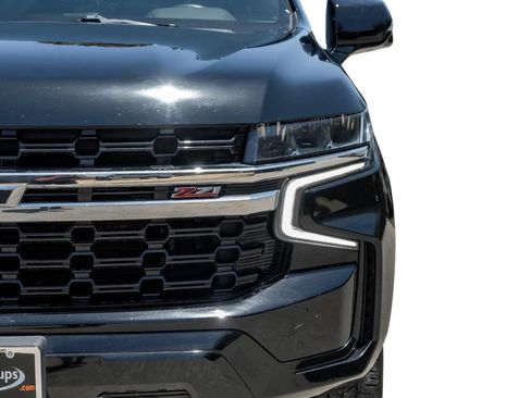 Used 2021 Chevrolet Suburban Z71 w/ Z71 Off-Road Package AWD/4WD image 51