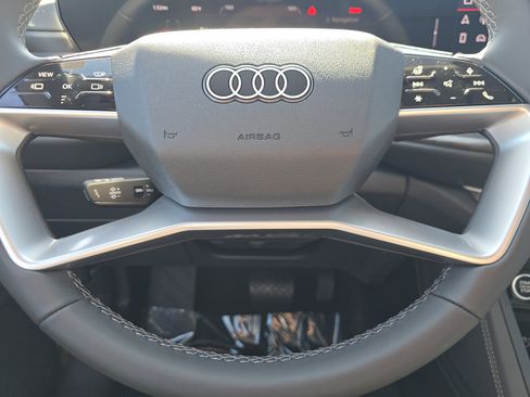 New 2025 Audi Q5 Premium Plus image 22