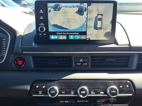 Used 2025 Honda Pilot Black Edition image 16