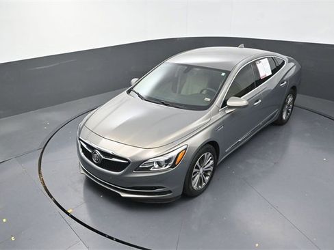 Used 2019 Buick LaCrosse Preferred image 21