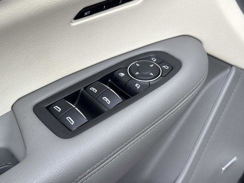 Used 2021 Cadillac XT6 Premium Luxury image 14