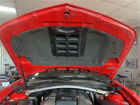 Used 2015 Chevrolet Camaro SS w/ SS Performance Package RWD image 18
