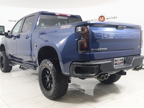 Used 2021 Chevrolet Silverado 1500 LT Trail Boss w/ Convenience Package II image 4