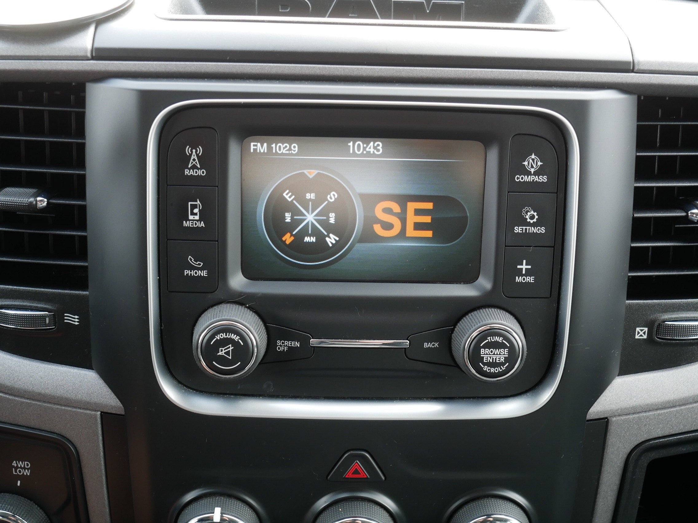 Used 2018 RAM 2500 Tradesman w/ Chrome Appearance Group AWD/4WD image 30