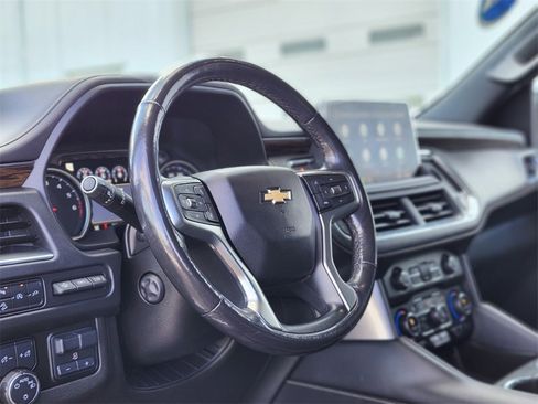 Used 2021 Chevrolet Tahoe Premier w/ Premium Package image 18