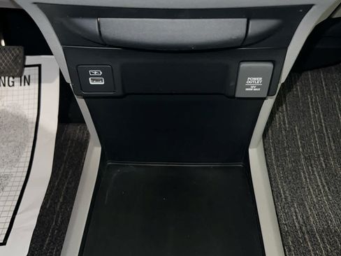 Used 2024 Honda Odyssey EX image 27