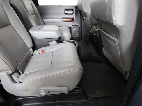 Used 2015 Toyota Sequoia Platinum AWD/4WD image 27