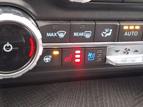 Certified 2022 Ford F150 Platinum w/ FX4 Off-Road Package image 25