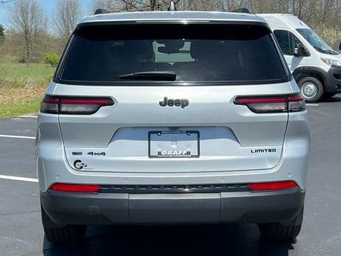 Used 2023 Jeep Grand Cherokee L Limited w/ Black Appearance Package AWD/4WD image 47