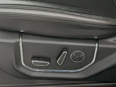 Used 2016 Ford F150 Platinum w/ Technology Package image 23