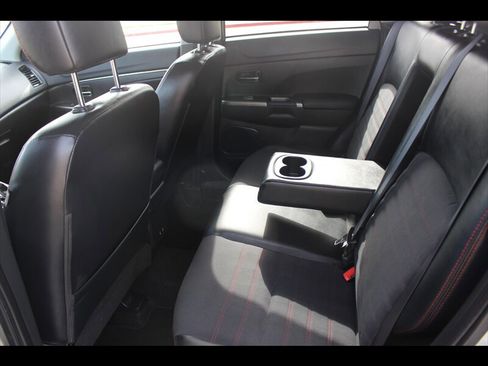 Used 2026 Mitsubishi Outlander Sport ES image 18