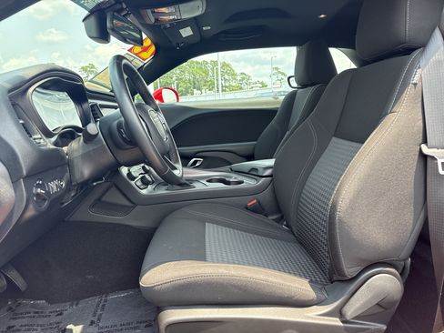 Used 2023 Dodge Challenger SXT RWD image 15