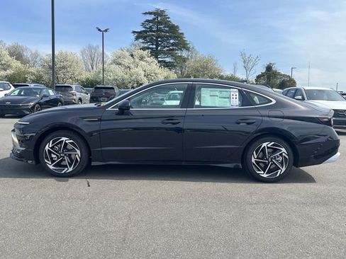 New 2026 Hyundai Sonata SEL FWD image 32