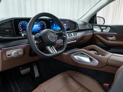 Used 2026 Mercedes-Benz GLS 450 4MATIC image 12