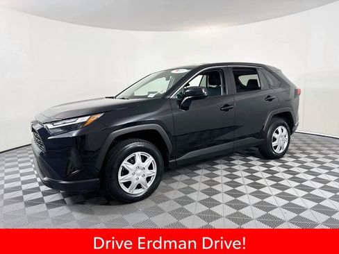 Certified 2024 Toyota RAV4 LE AWD/4WD image 3