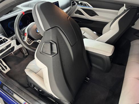 Used 2025 BMW M4 Competition image 44