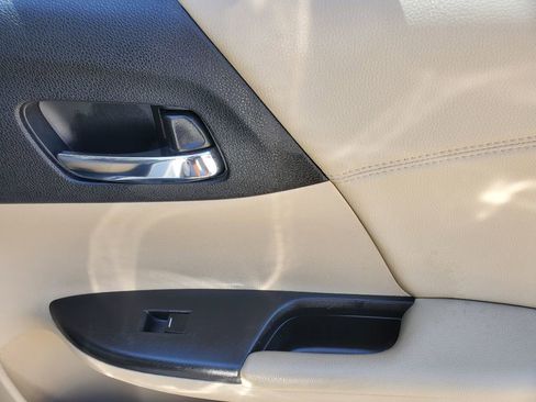 Used 2015 Honda Accord EX-L image 36