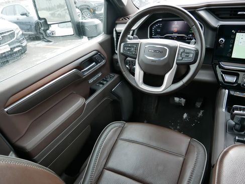 Used 2024 GMC Sierra 1500 Denali w/ Denali Reserve Package AWD/4WD image 18