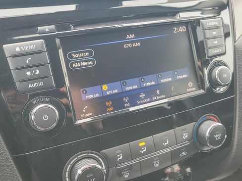 Used 2020 Nissan Rogue Sport S image 13