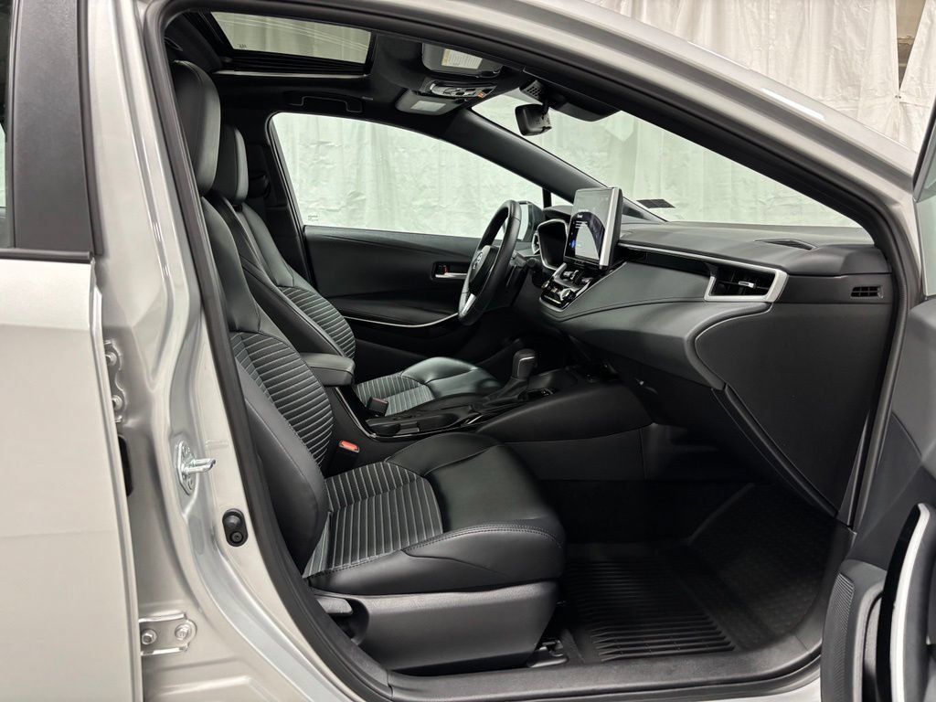 Used 2026 Toyota Corolla XSE FWD image 60