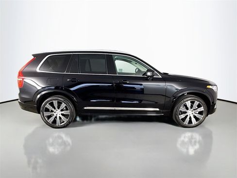 Certified 2025 Volvo XC90 B6 Plus w/ Protection Package Premier image 8