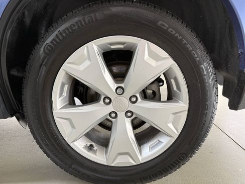 Used 2015 Subaru Forester 2.5i Limited AWD/4WD image 32
