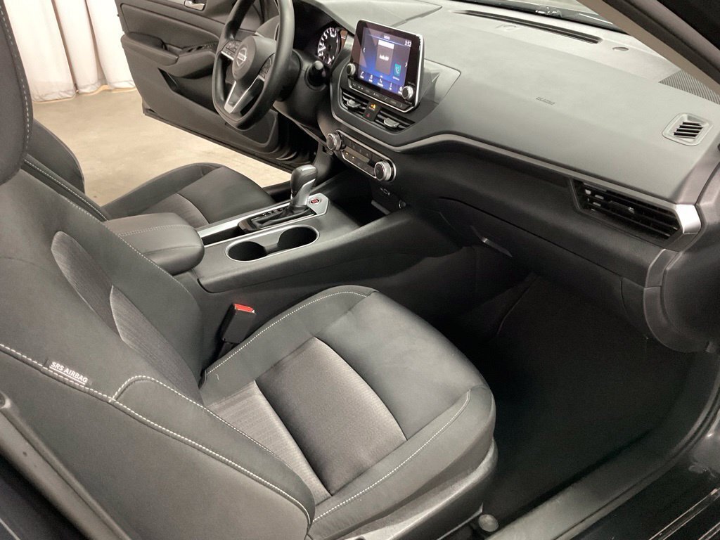 Used 2022 Nissan Altima 2.5 SV FWD image 40
