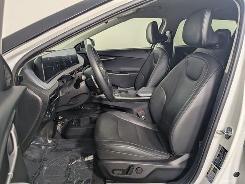 Used 2022 Kia EV6 Wind image 12