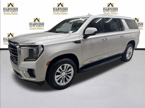 Used 2021 GMC Yukon XL SLT AWD/4WD image 1