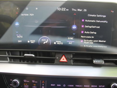 Certified 2023 Kia Sportage EX image 47