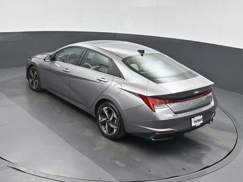 Used 2023 Hyundai Elantra Limited image 33