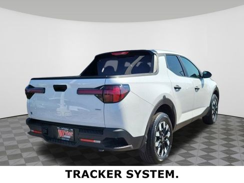 Used 2025 Hyundai Santa Cruz SE image 4