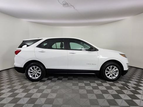 Used 2021 Chevrolet Equinox LS AWD/4WD image 6