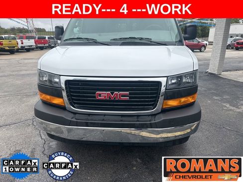 Used 2024 GMC Savana 2500 w/ Driver Convenience Package image 8