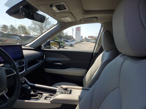 New 2026 Toyota Grand Highlander XLE AWD/4WD image 17