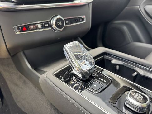 New 2026 Volvo XC90 T8 Ultra w/ Protection Package Premier AWD/4WD image 16