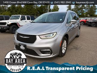 Used 2021 Chrysler Pacifica Touring-L FWD video 1