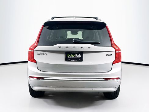 Used 2023 Volvo XC90 B6 Plus image 7
