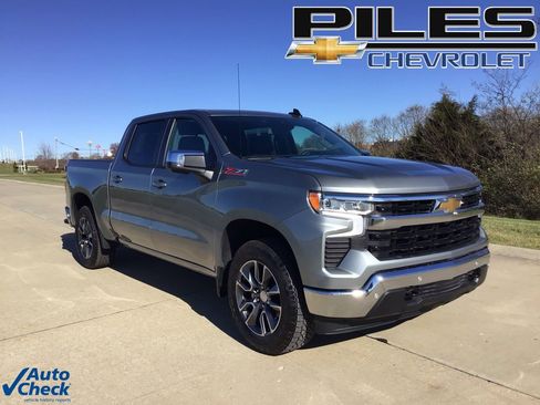 Used 2025 Chevrolet Silverado 1500 LT image 1