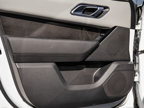 New 2026 Land Rover Range Rover Velar Dynamic SE image 21